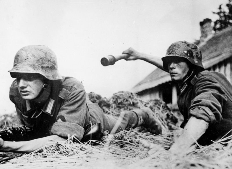 Солдаты вермахта в боях августа 1941 года